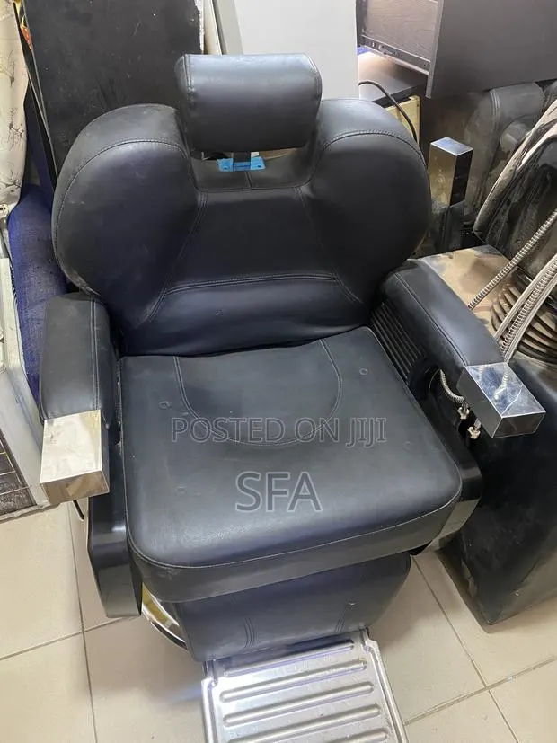 Heavy Duty Barbering Shop Chair · Photo 1