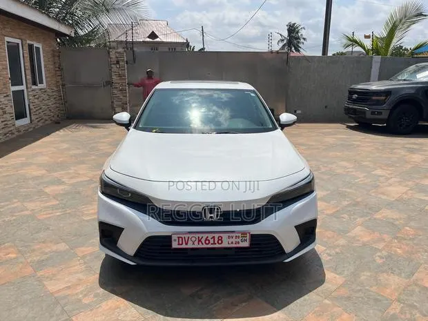 Honda Civic EX CVT 2023 White · Photo 1