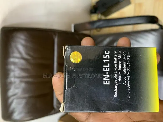 Nikon en -El25 Rechargeable Battery · Photo 1