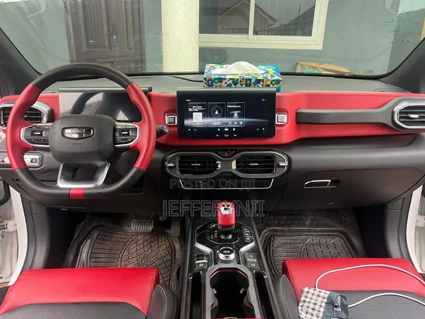 Geely Coolray 1.5 FWD 2020 White · Photo 1