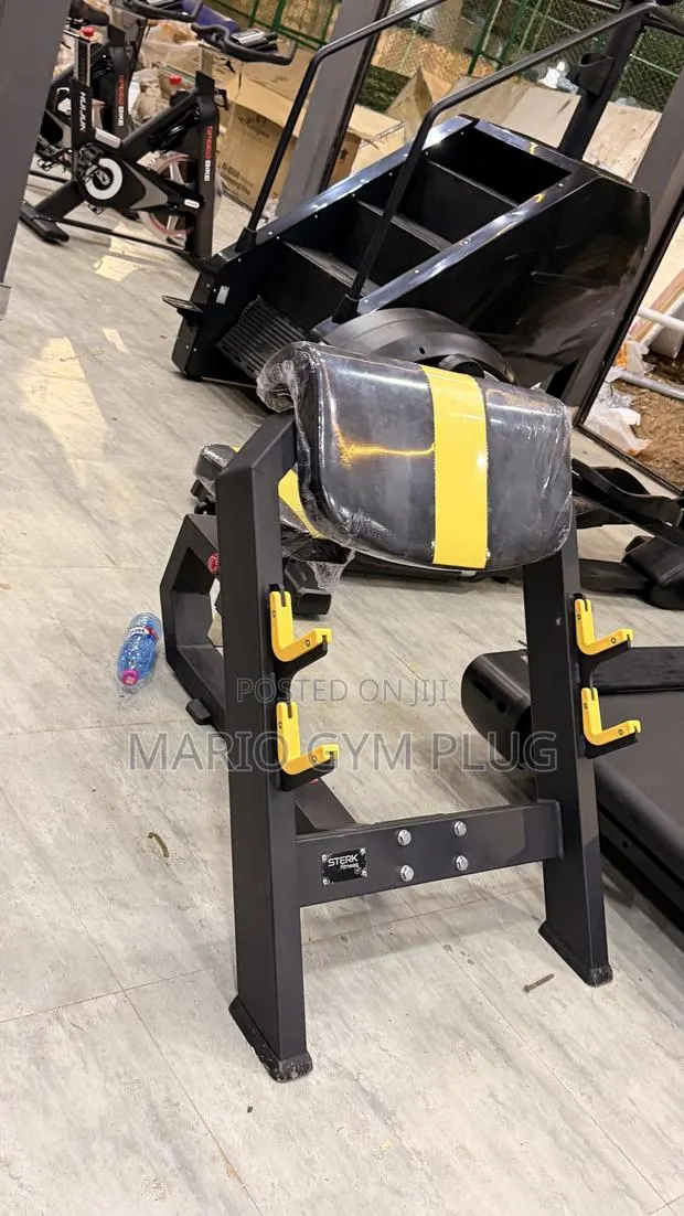 Curl Bench Machine · Photo 1