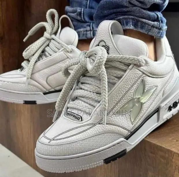 Vuitton Sneaker · Photo 1