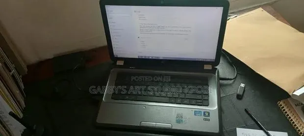 Laptop HP 14-dq1025cl 4GB Intel Core i7 SSHD+SSD 32GB · Photo 1