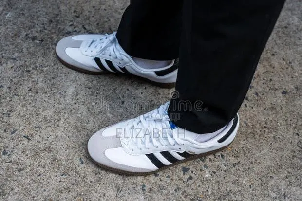 Adidas Originals Samba OG- White/Black · Photo 1