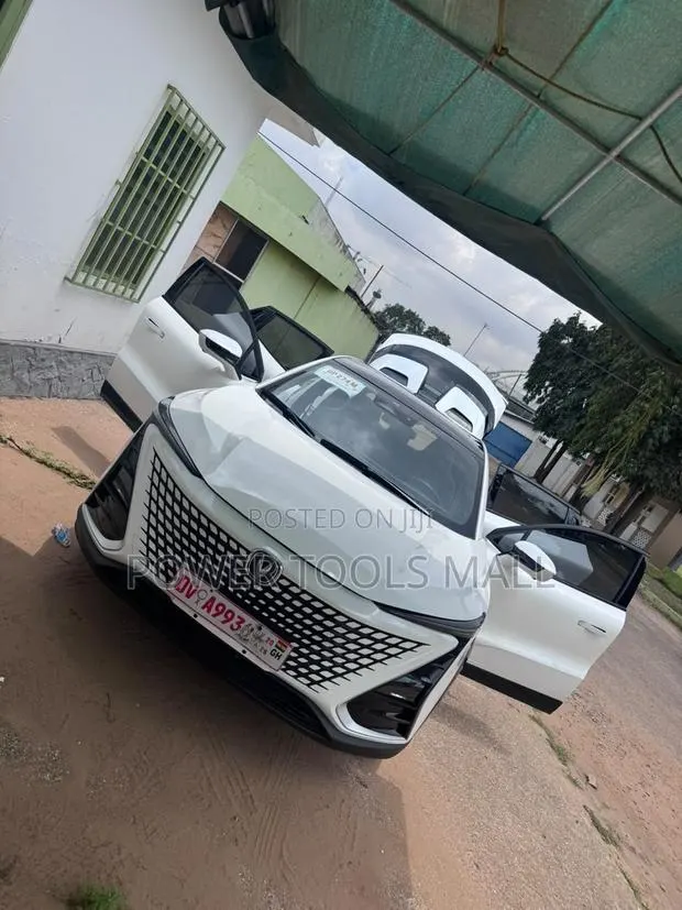 Changan UNI-T 2023 White · Photo 1