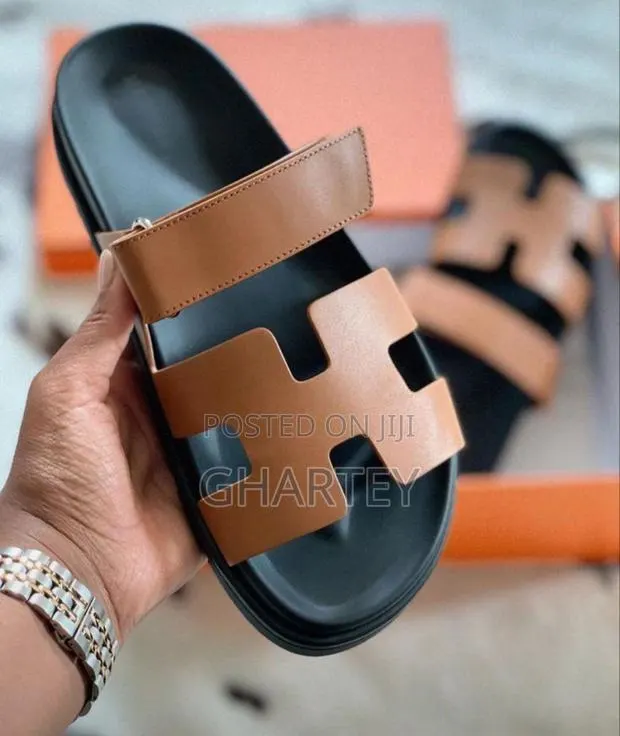 Brown- Casual Fashion Ladies Sandals · Photo 1