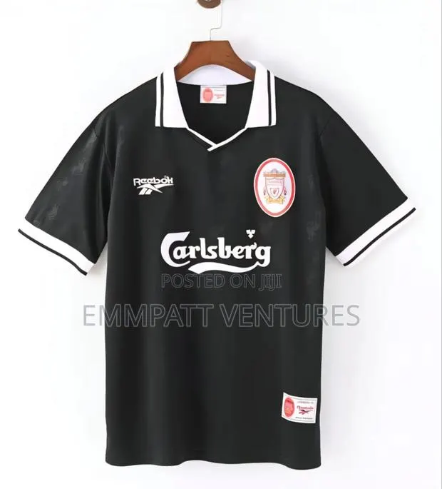 Liverpool Black Retro Jerseys · Photo 1
