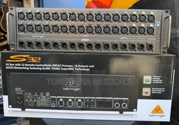 Behringer S32 32-Channel Digital Stage Box. · Photo 1