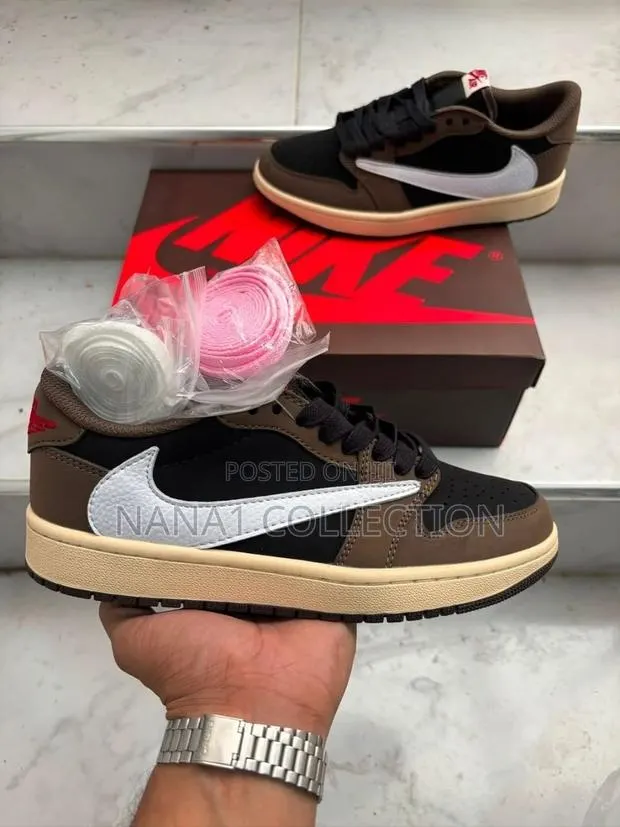 Air Jordan 1Low X Travis Scott ‘Moche’ · Photo 1