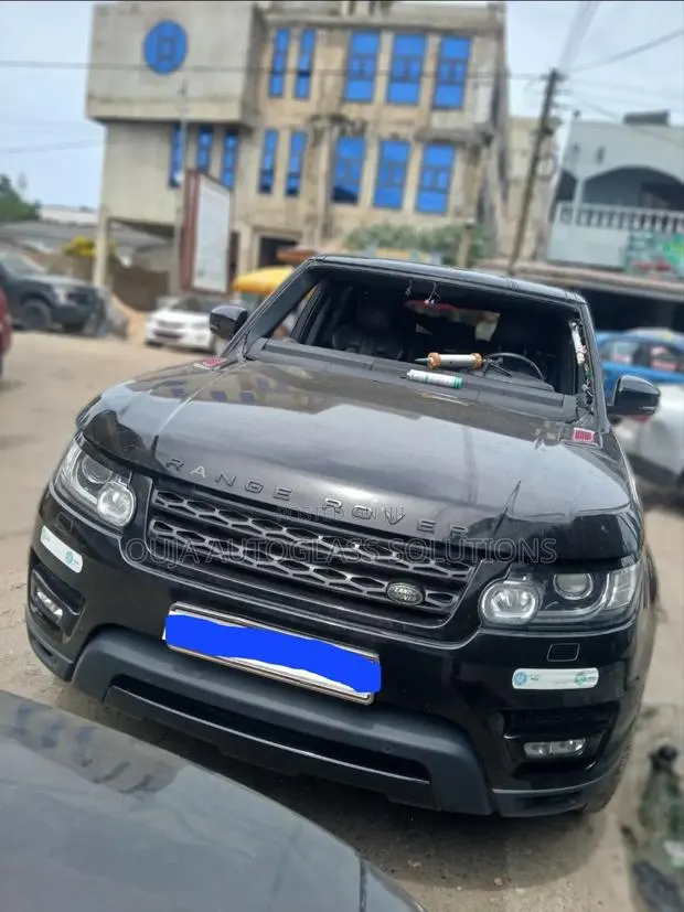 2014-2017 Range Rover Sport Windscreen Available · Photo 1