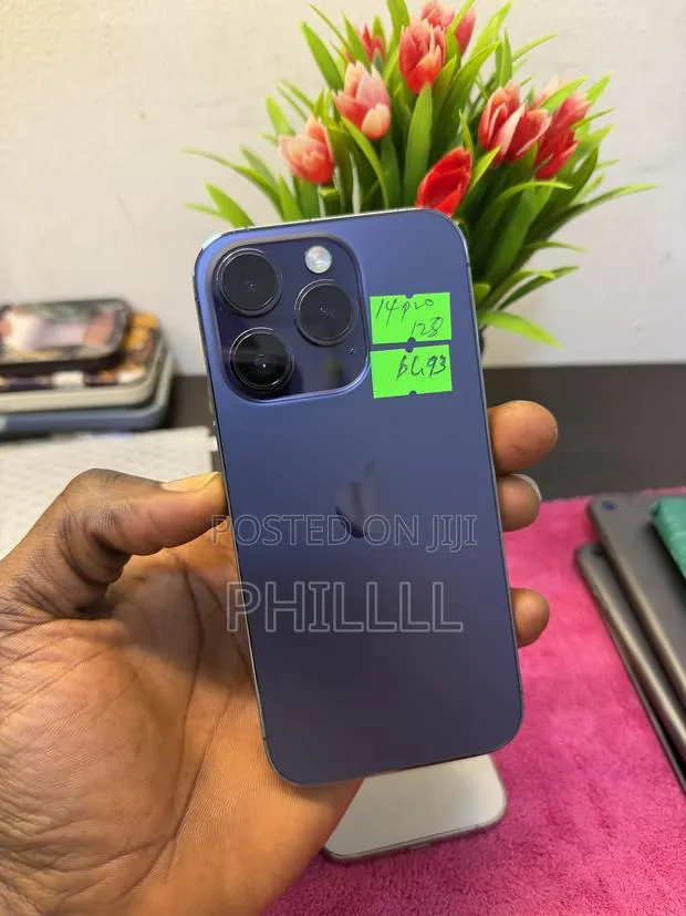 Apple iPhone 14 Pro 128 GB Purple · Photo 1