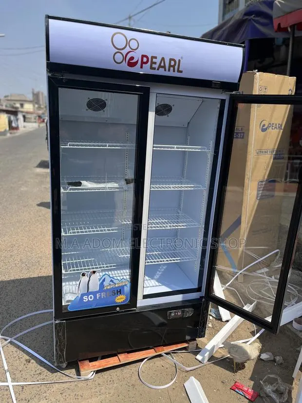 Large Internal Space Pearl 568 Litres Display Fridge · Photo 1
