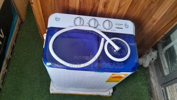 Westpool Powerful 4kg Twin Tub Washing Machine · Photo 1
