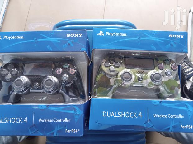 Sony PS4 Pad · Photo 1