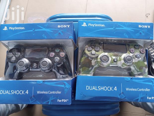Sony PS4 Pad · Photo 2