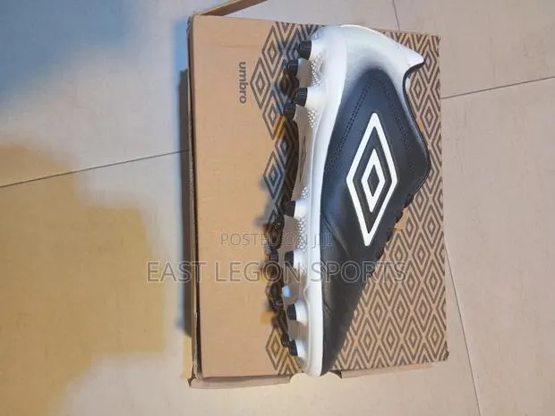 Umbro Soccer Boots · Photo 1