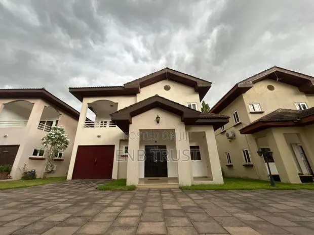 Furnished 4bdrm Duplex in Airport Residential for rent · Photo 1
