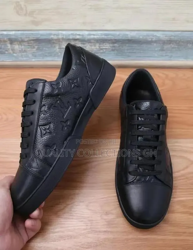 Authentic Louis Vuitton Match Up · Photo 1
