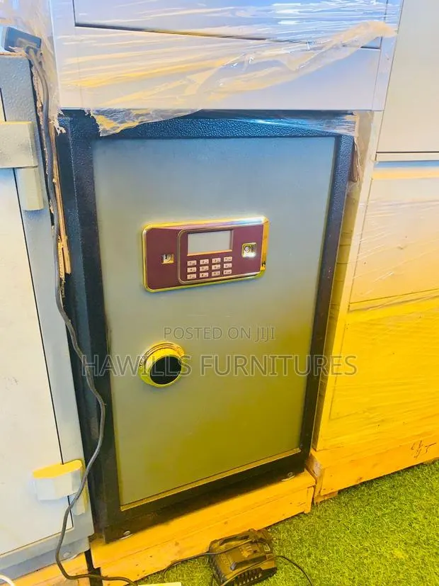 Money Safe Box · Photo 1