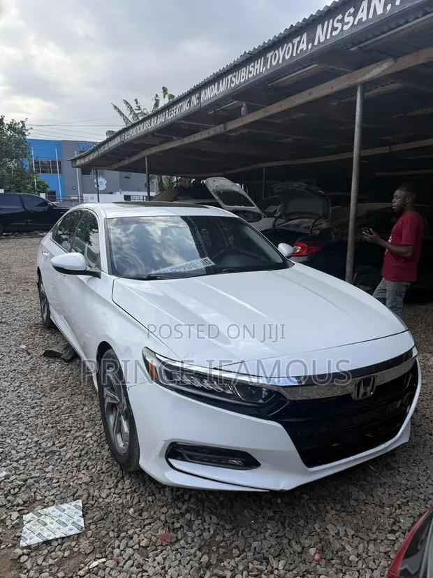 Honda Accord Touring 2018 White