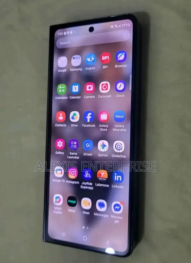 Samsung Galaxy Z Fold4 256 GB Black · Photo 1