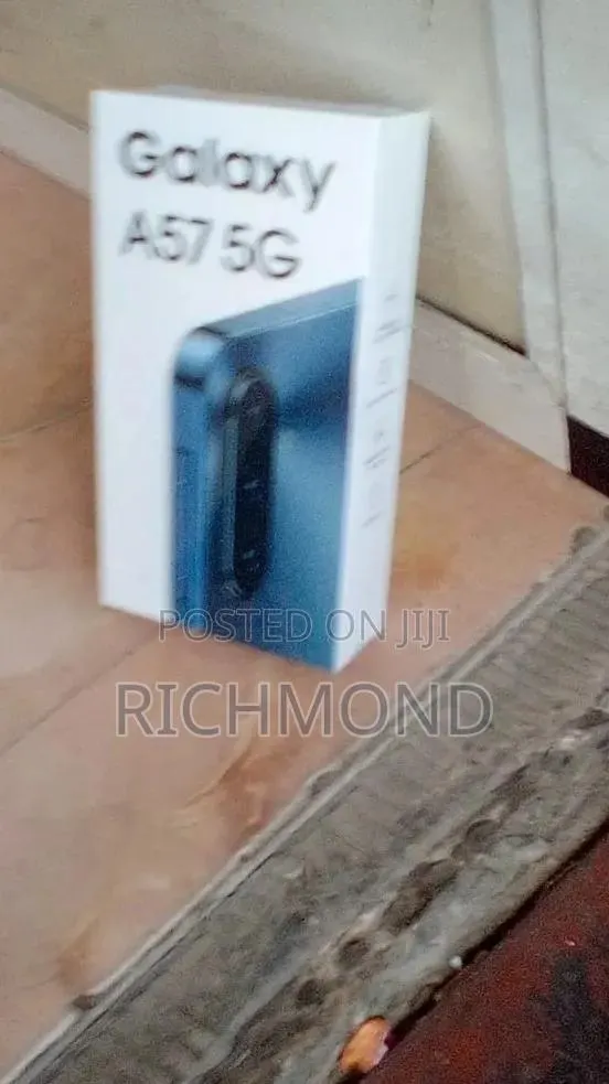 New Samsung Galaxy A57 256 GB Blue · Photo 1