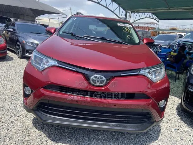 Toyota RAV4 2018 Red · Photo 1