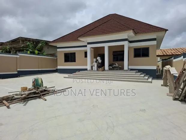 4bdrm House in Ahodwo Daban, Kumasi Metropolitan for sale · Photo 1