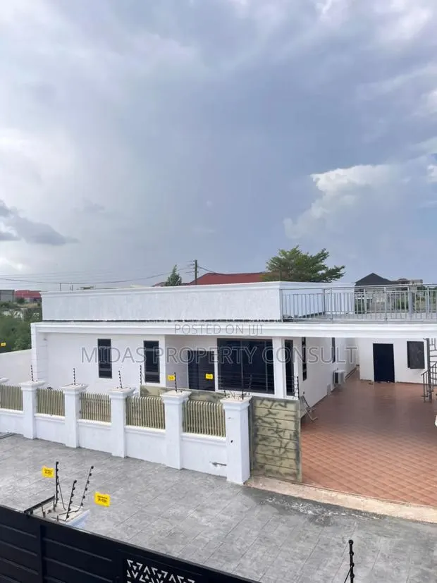 3bdrm House in Comm 24, Accra Metropolitan for sale · Photo 1