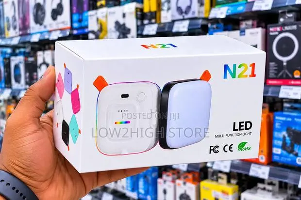 N21 Mini Pocket LED Video Light - 66 LEDs, 10W, 2800K, 1200mAh Battery · Photo 1