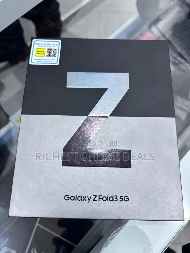 New Samsung Galaxy Z Fold 3 256 GB Black · Photo 1