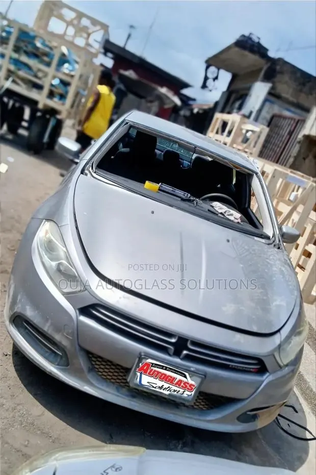 Dodge Dart Windscreen Available · Photo 1
