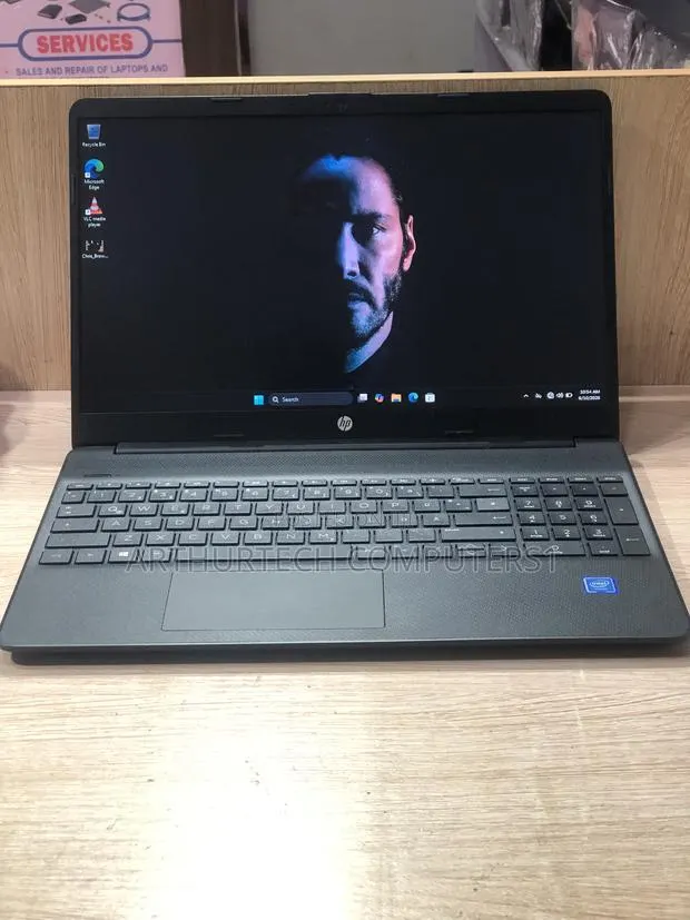 Laptop HP 15s 8GB Intel Celeron SSD 256GB · Photo 1