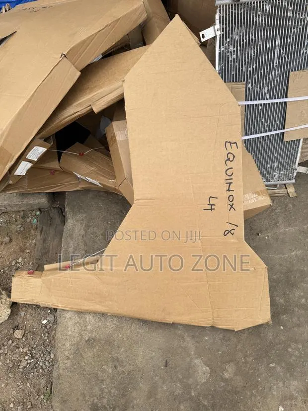 Chevrolet Equinox 2018,2019,2020, Fender Available · Photo 1