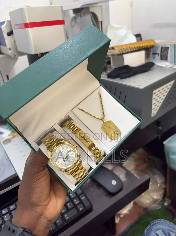 Customize Watch Set · Photo 1