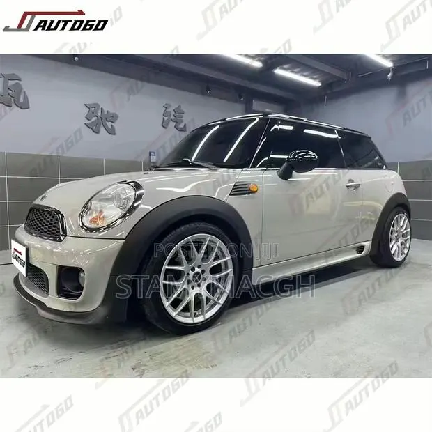 Mini Cooper R55 to R57 JCW Body Kit · Photo 1