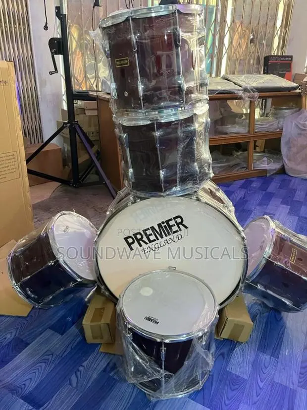 Premier 6-piece Parade Set · Photo 1