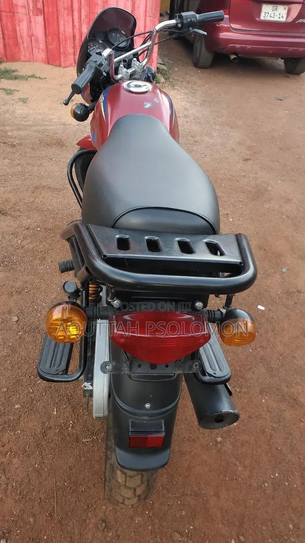 Bajaj Boxer 2024 Red · Photo 1
