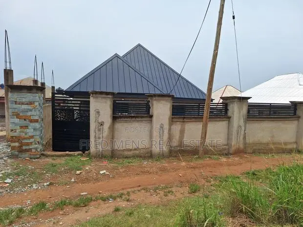 5bdrm House in Fredimens Real, Afigya-Kwabre for sale · Photo 1