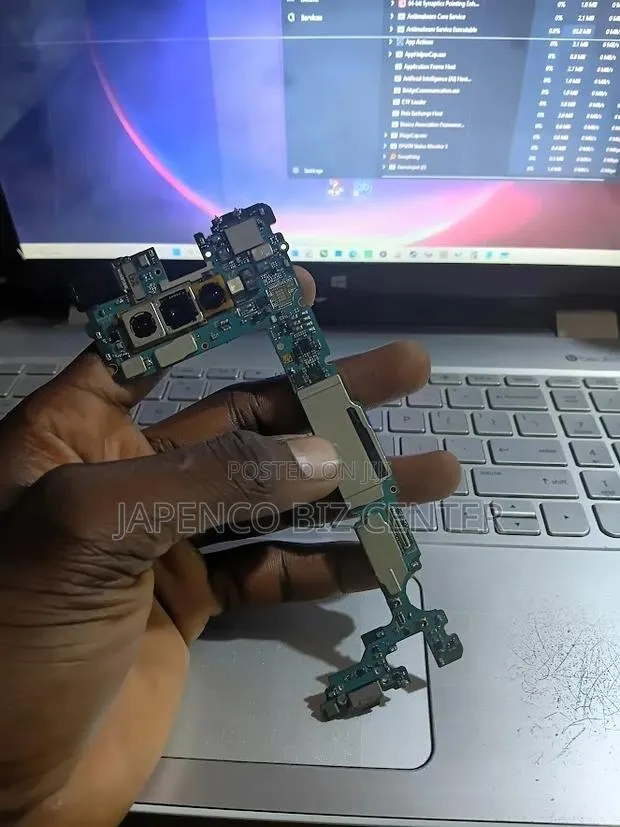 Used Samsung S10 Board · Photo 1