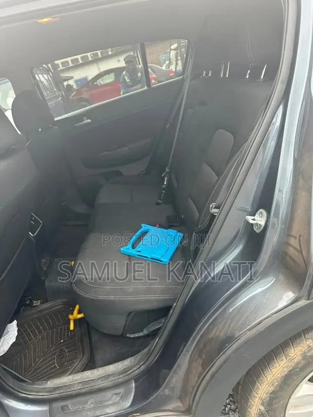 Kia Sportage LX FWD 2019 Gray · Photo 1