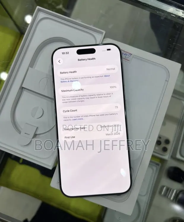 Apple iPhone 17 Pro Max 512 GB White · Photo 1