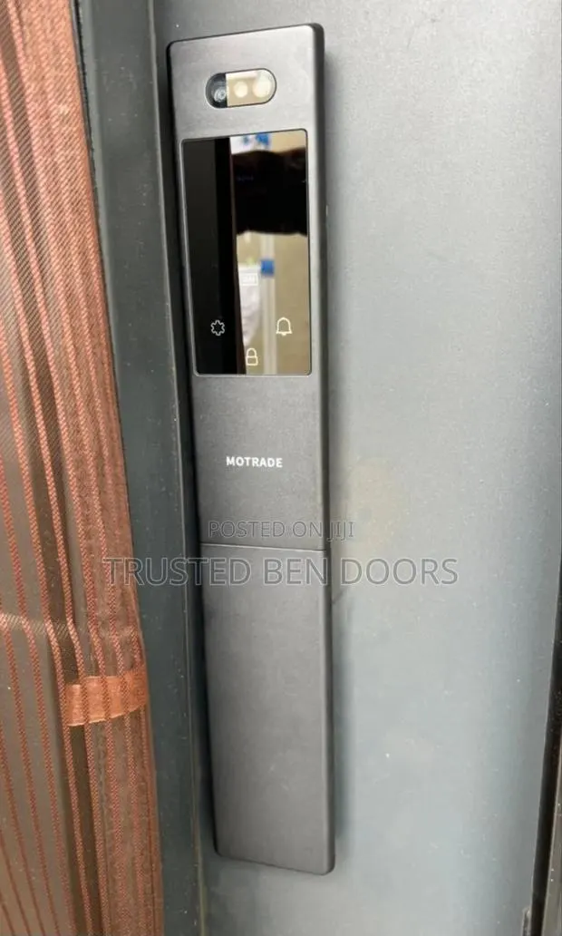 Face Recognition Tuya Wifi App Smart Door Locks for Heavy Duty Doors · Photo 1