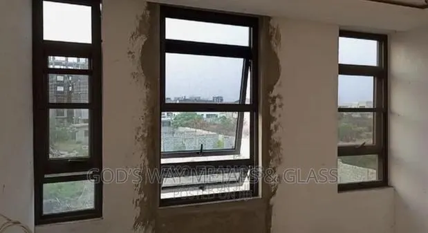 Projecting Windows · Photo 1