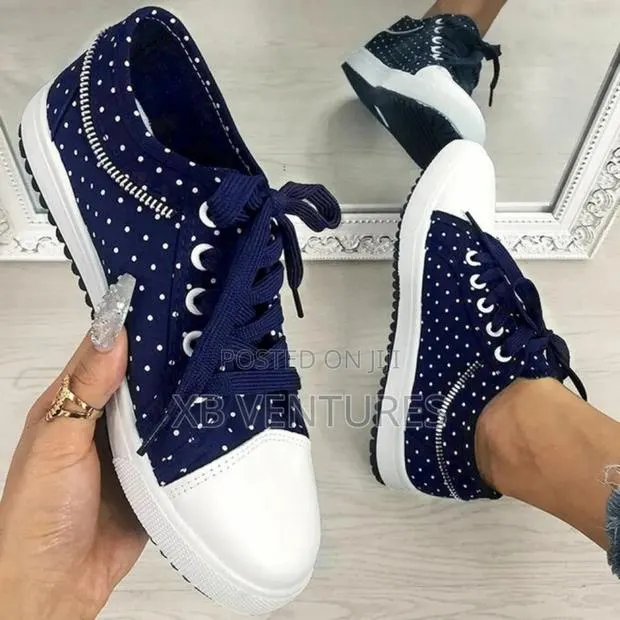 Canvas Sneakers · Photo 1