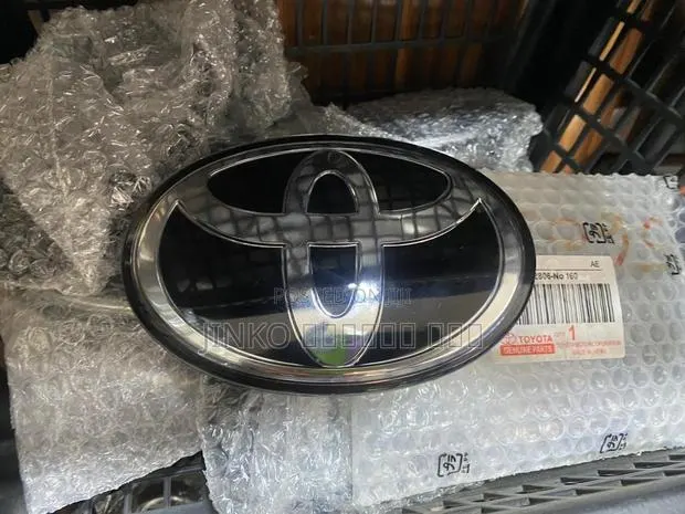 Toyota,Honda,Hyundai,ford Benz,Lexus,All Emblems/Crowns Available. · Photo 1