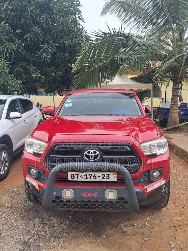 Toyota Tacoma 2017 Red · Photo 1