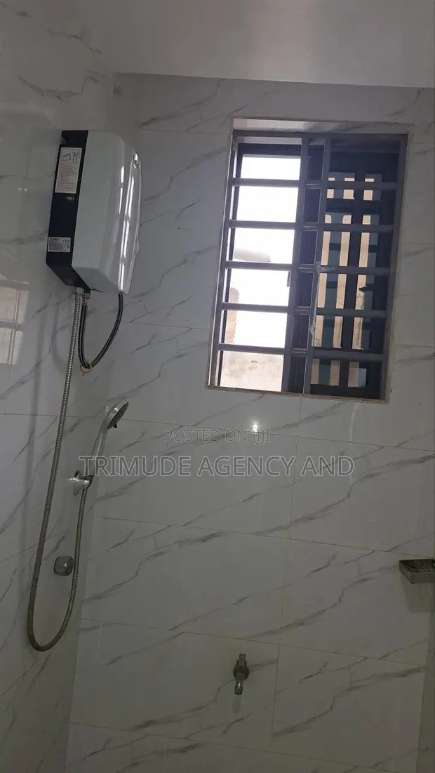 Mini Flat in Trimude Agency And, Kumasi Metropolitan for rent · Photo 4