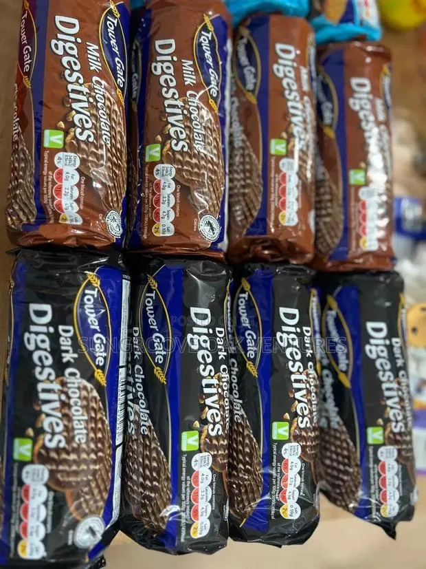 Tower Gate Digestive Dark White Milk Chocolate 300g · Photo 1