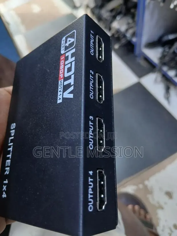 4 Way Hdmi Splitter · Photo 1